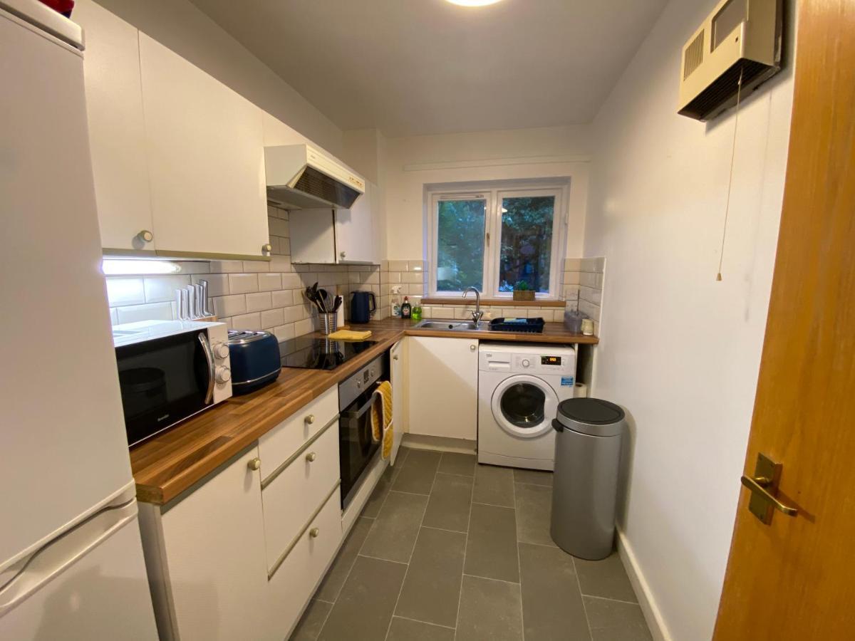 Marie'S Serviced Apartment 2 Bed Olivier Court Bedford Bagian luar foto