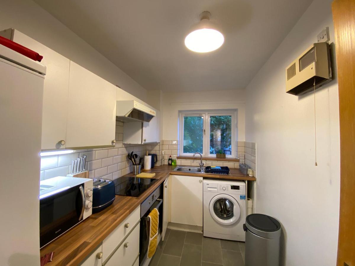 Marie'S Serviced Apartment 2 Bed Olivier Court Bedford Bagian luar foto
